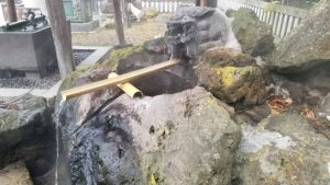 諏訪大社上社本宮のお手水 諏訪大社上社本宮のお手水